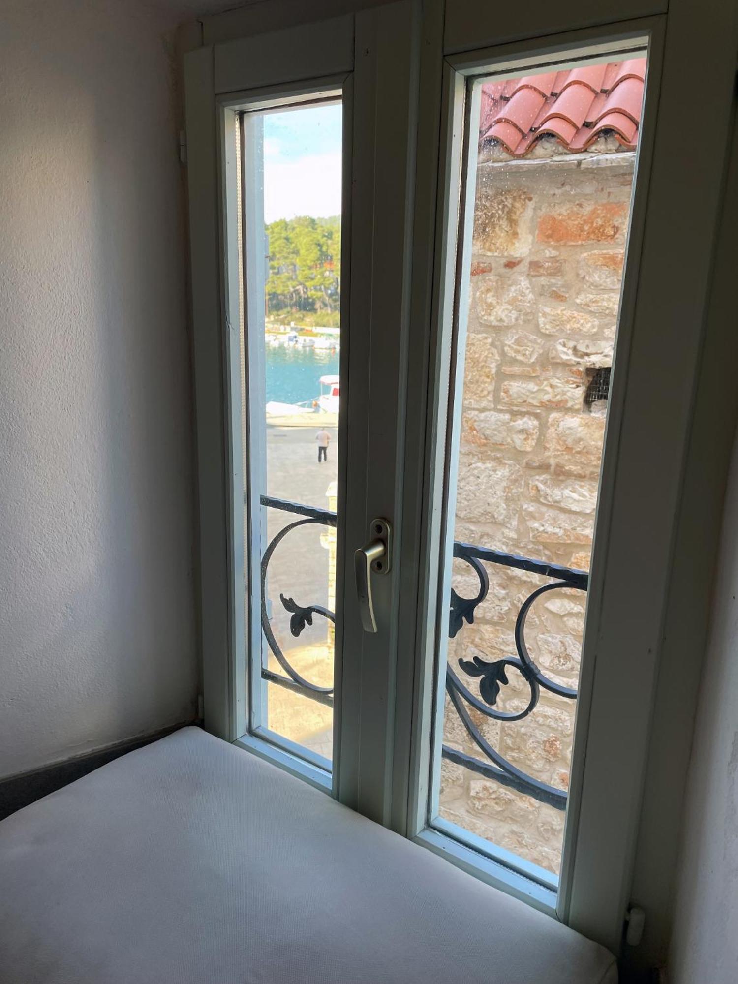 Fredys * Stari Grad (Hvar)